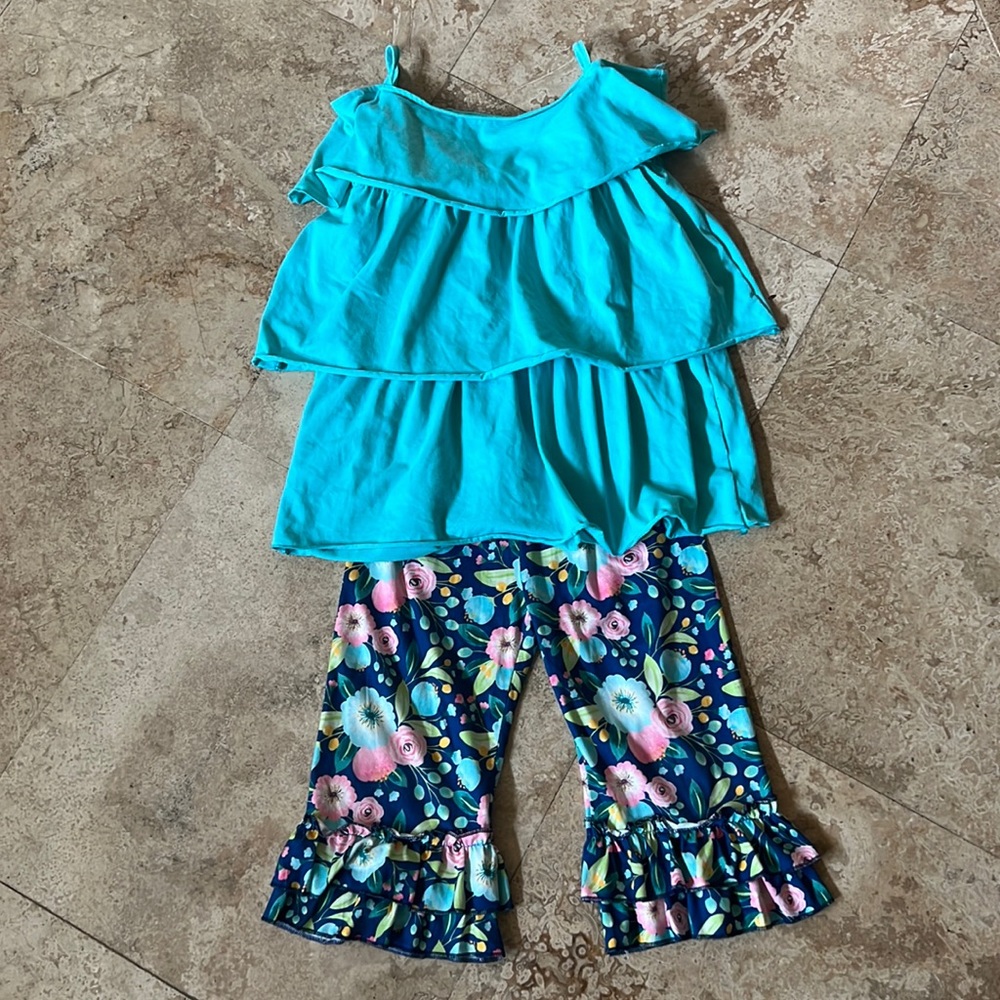 Boutique outfit size 8/9